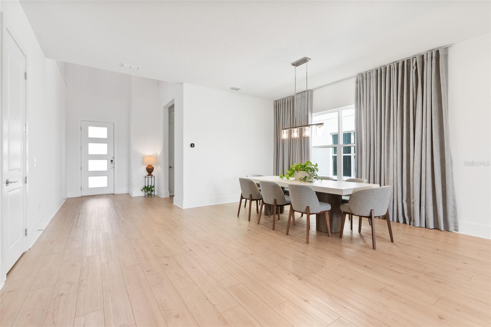 Image 4 of 46 For 13235 Tollcross Way