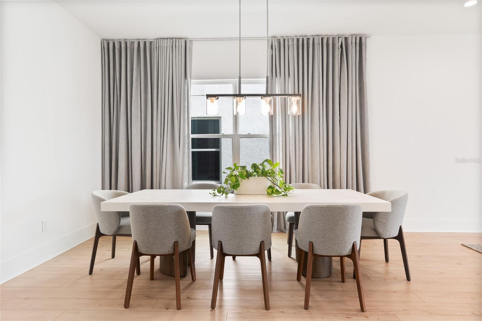 Image 5 of 46 For 13235 Tollcross Way