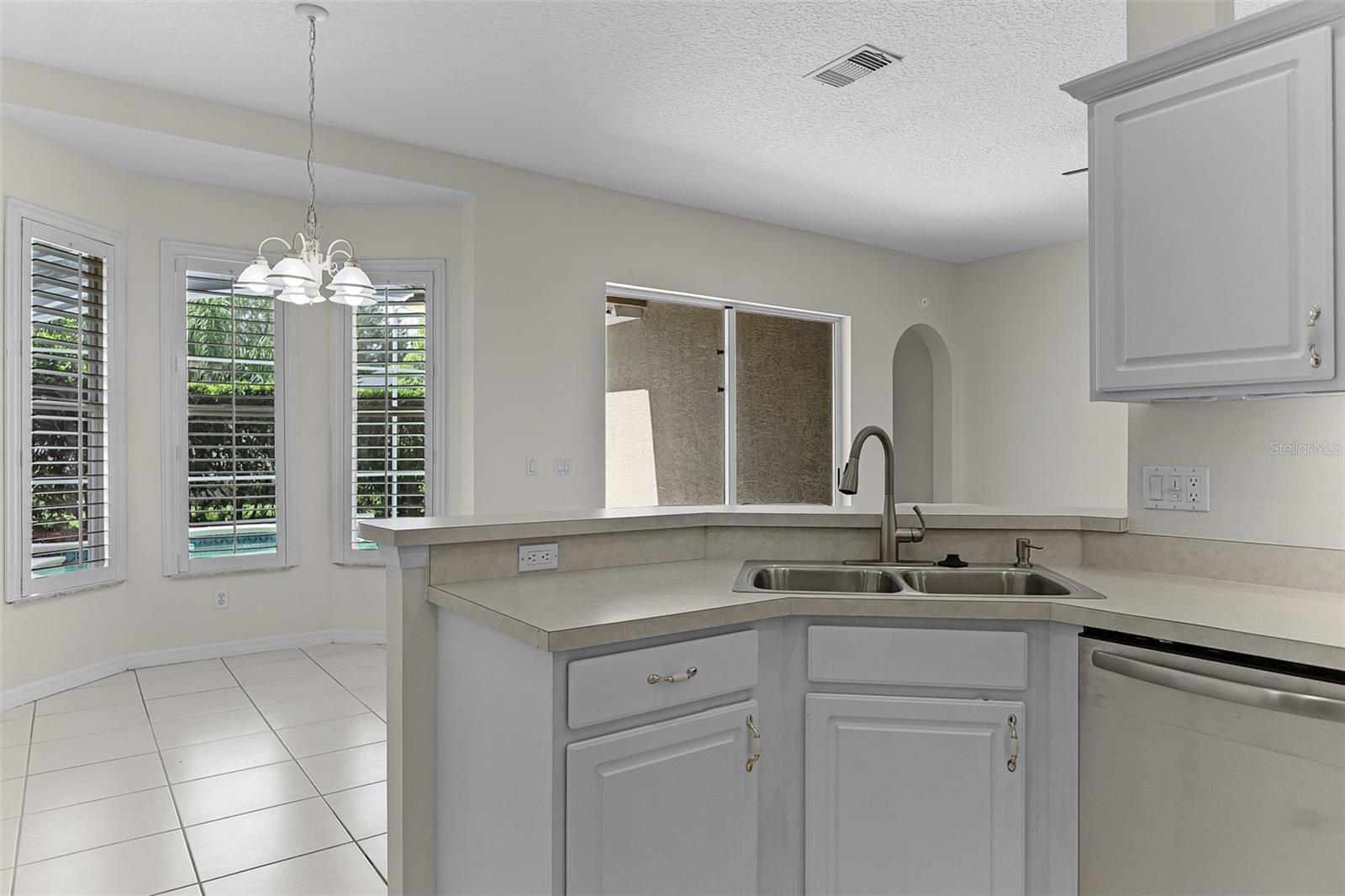 Image 10 of 26 For 1283 Chessington Circle
