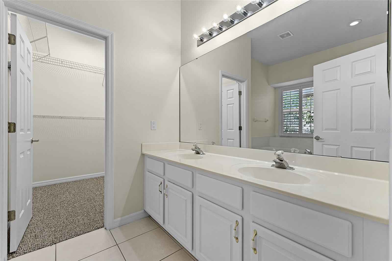 Image 13 of 26 For 1283 Chessington Circle