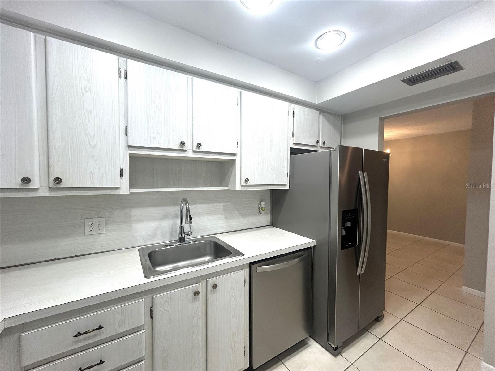 Image 9 of 18 For 4611 Fig Street 1