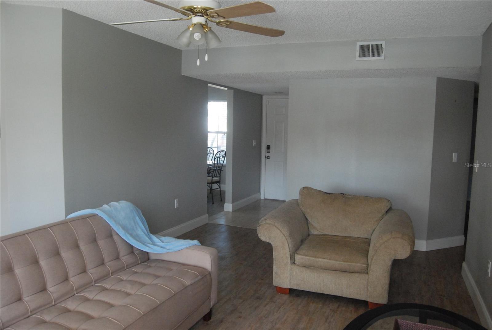 Image 9 of 21 For 2211 Coach House Blvd Boulevard 307
