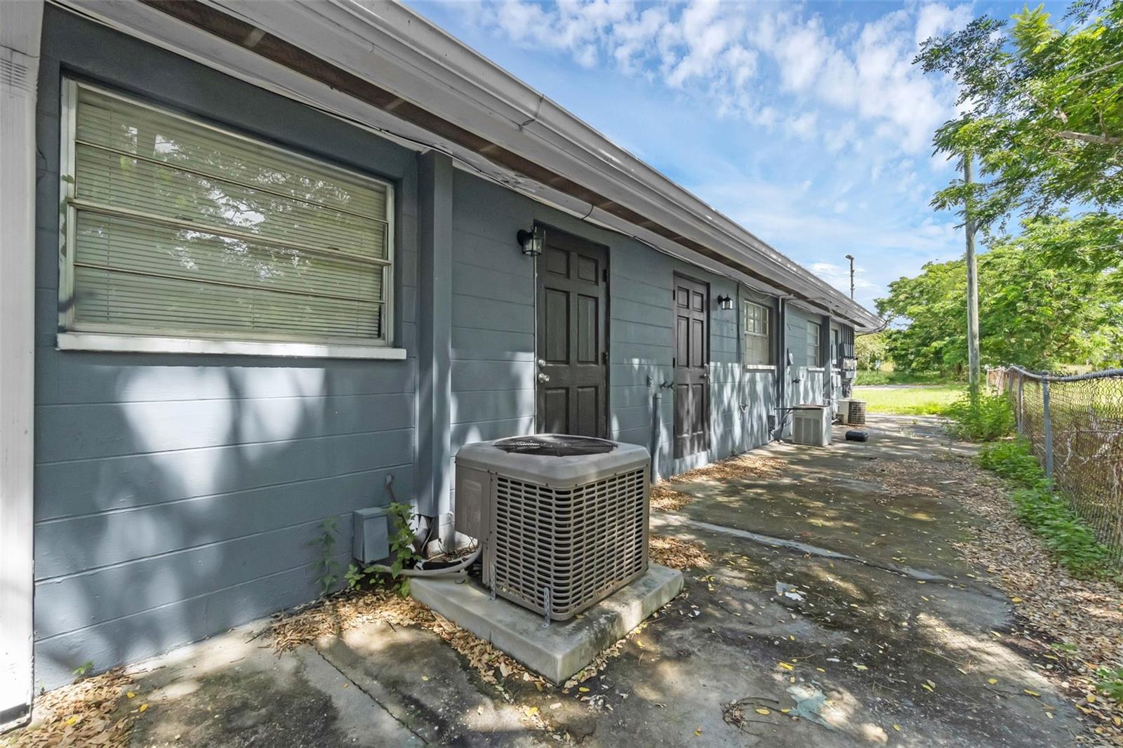 Image 18 of 18 For 907 Center Avenue 3