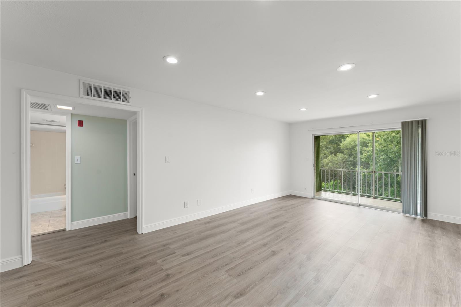 Image 7 of 24 For 1250 Denning Drive 233