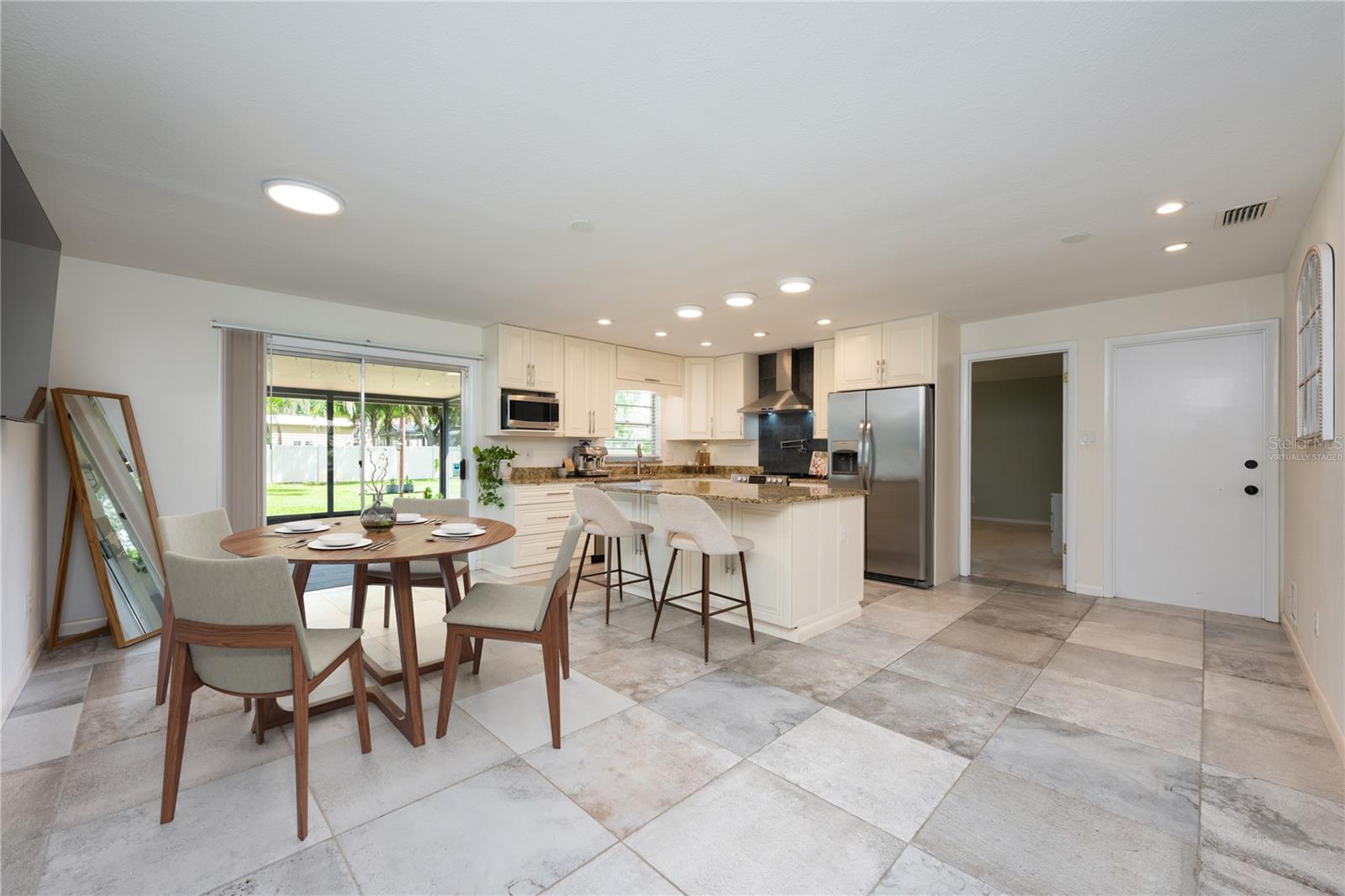 Image 11 of 40 For 13913 Lake Mary Jane Road