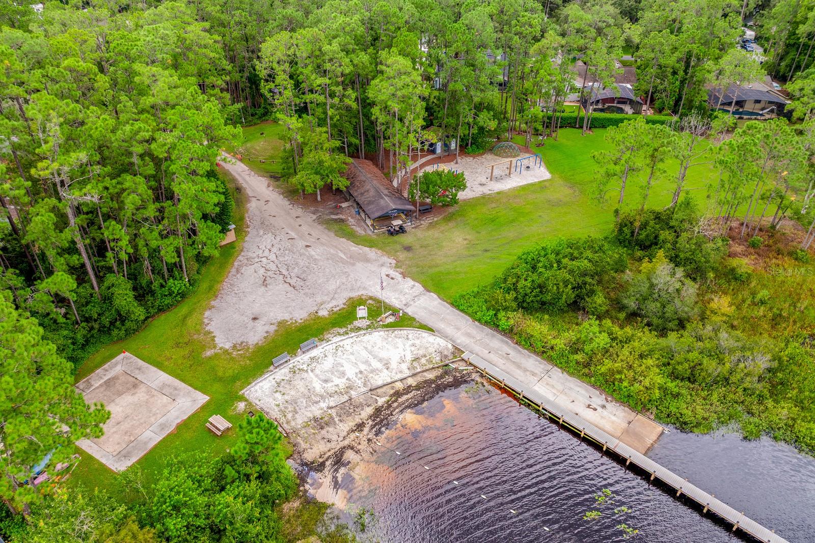 Image 3 of 40 For 13913 Lake Mary Jane Road