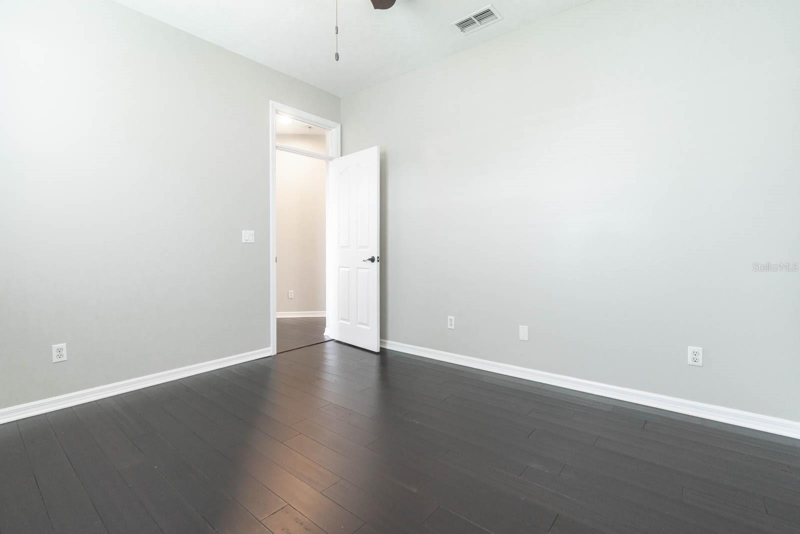 Image 36 of 65 For 5311 Bay Side Drive