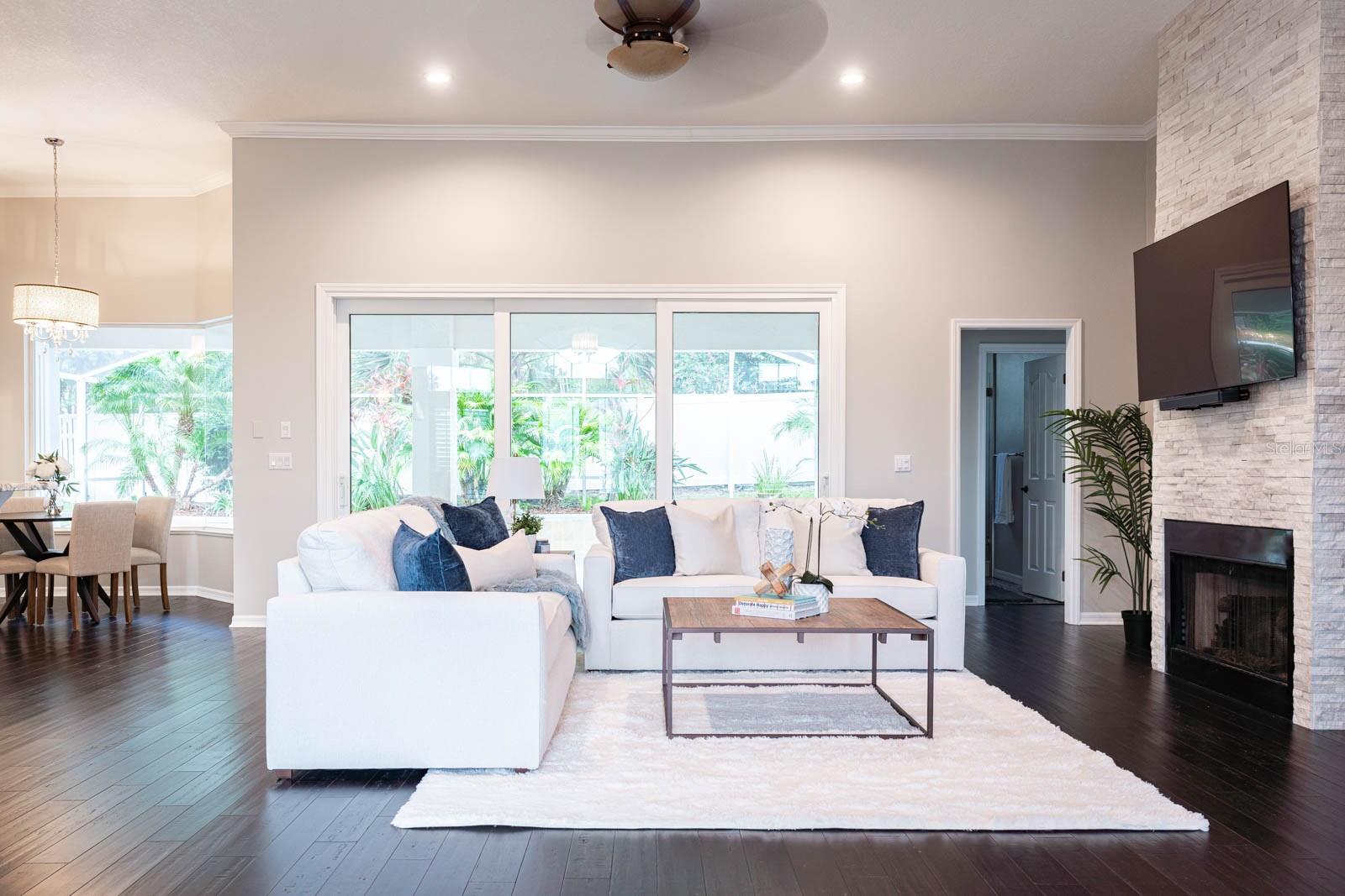 Image 4 of 65 For 5311 Bay Side Drive
