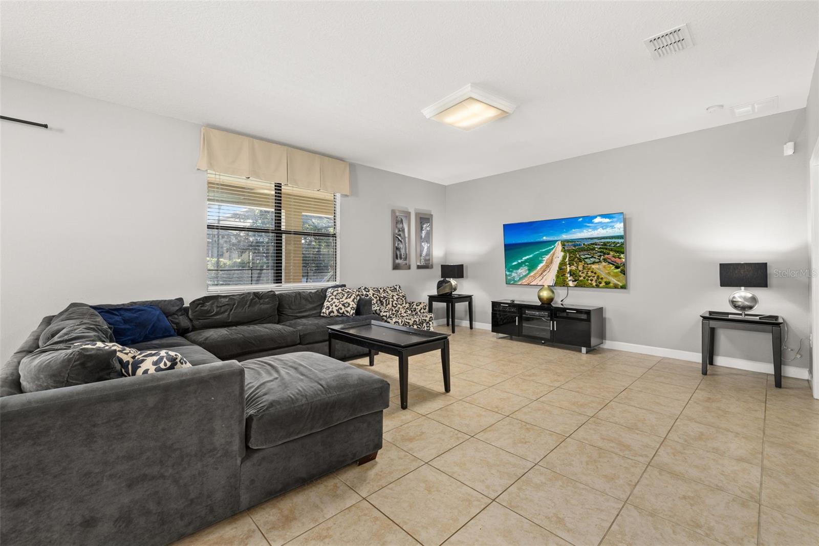 Image 13 of 87 For 1471 Moon Valley Drive