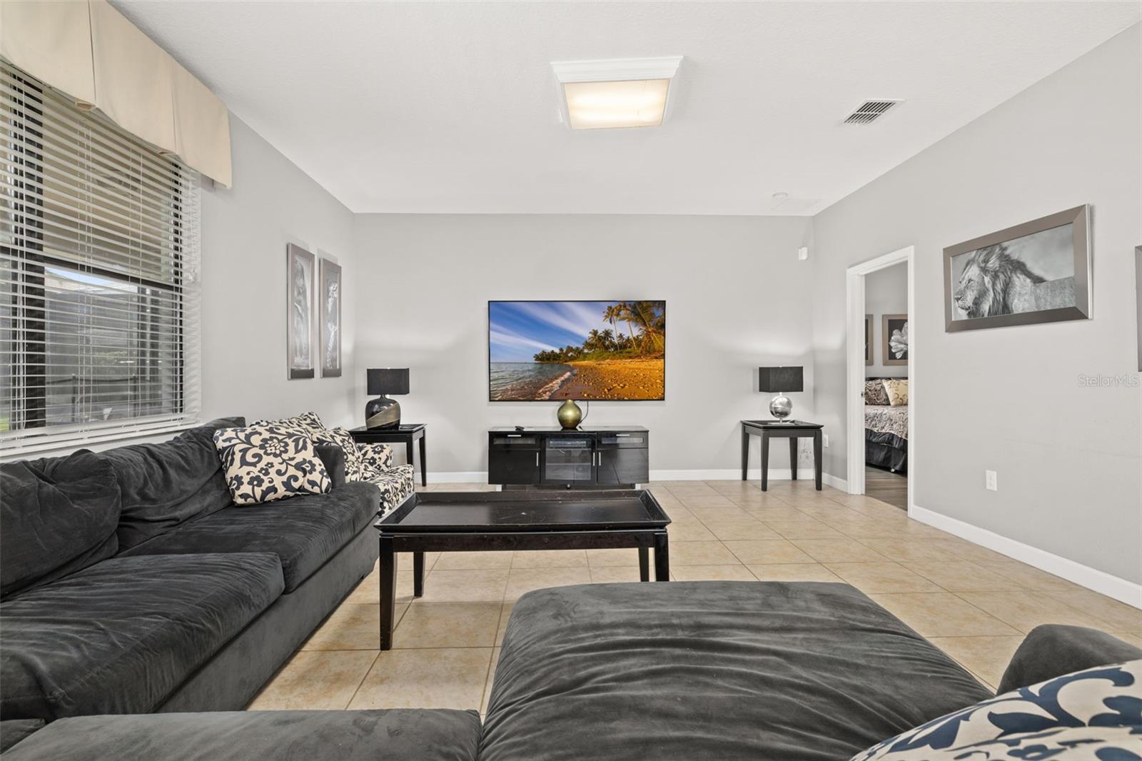 Image 15 of 87 For 1471 Moon Valley Drive