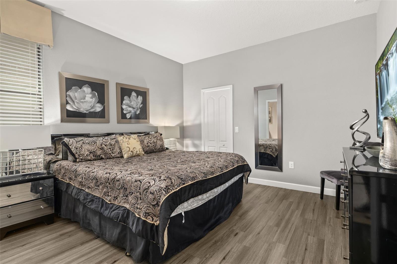 Image 16 of 87 For 1471 Moon Valley Drive
