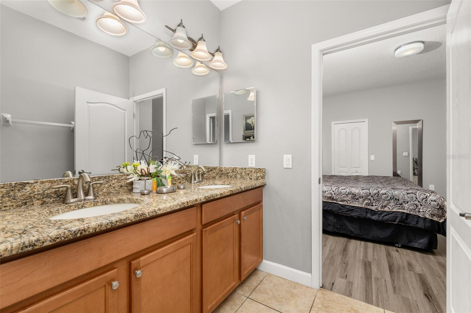 Image 20 of 87 For 1471 Moon Valley Drive