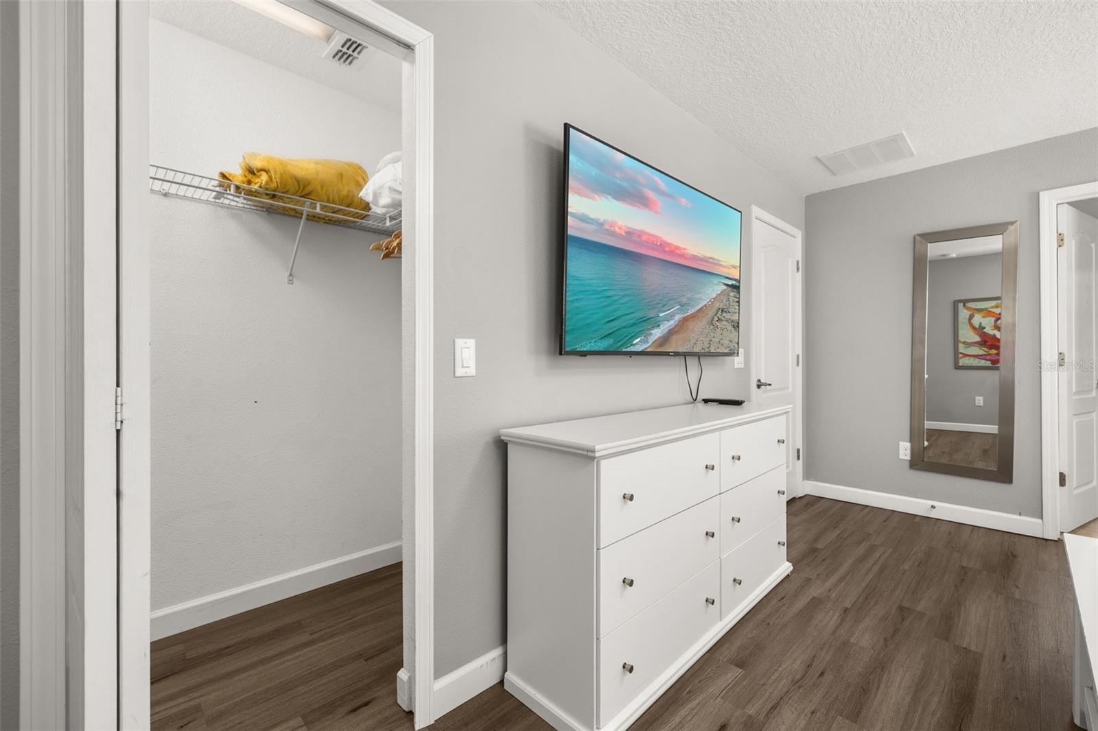 Image 40 of 87 For 1471 Moon Valley Drive