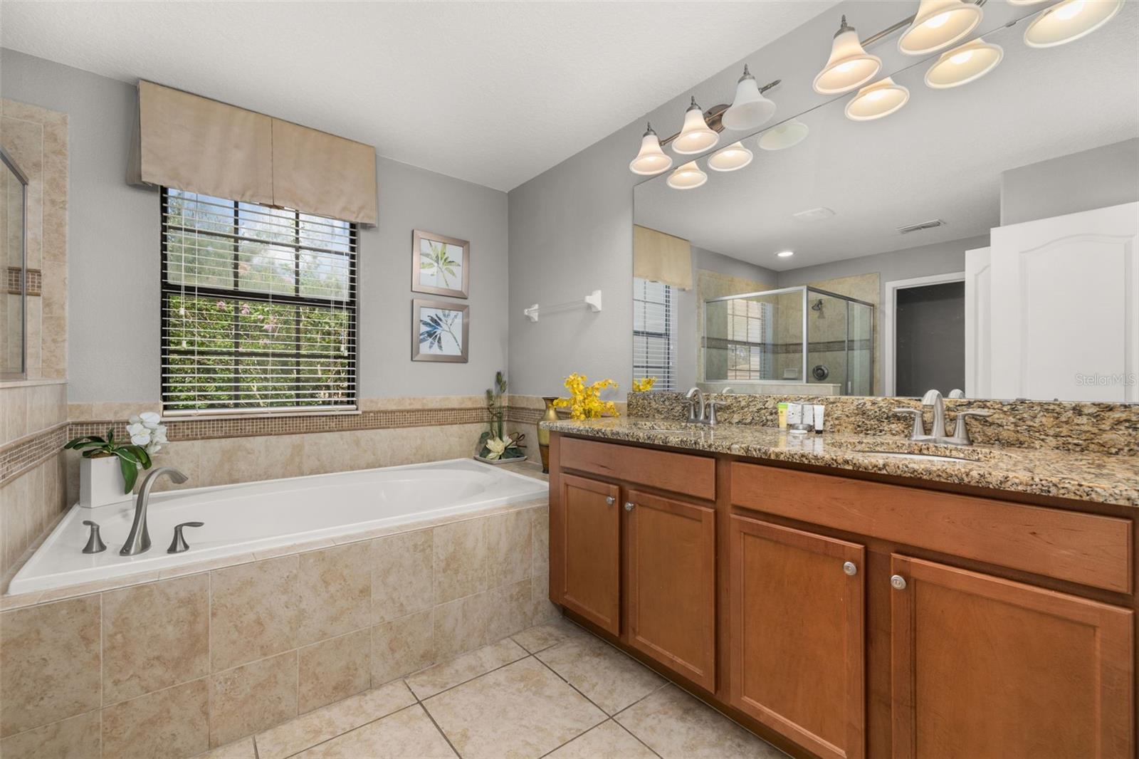 Image 41 of 87 For 1471 Moon Valley Drive