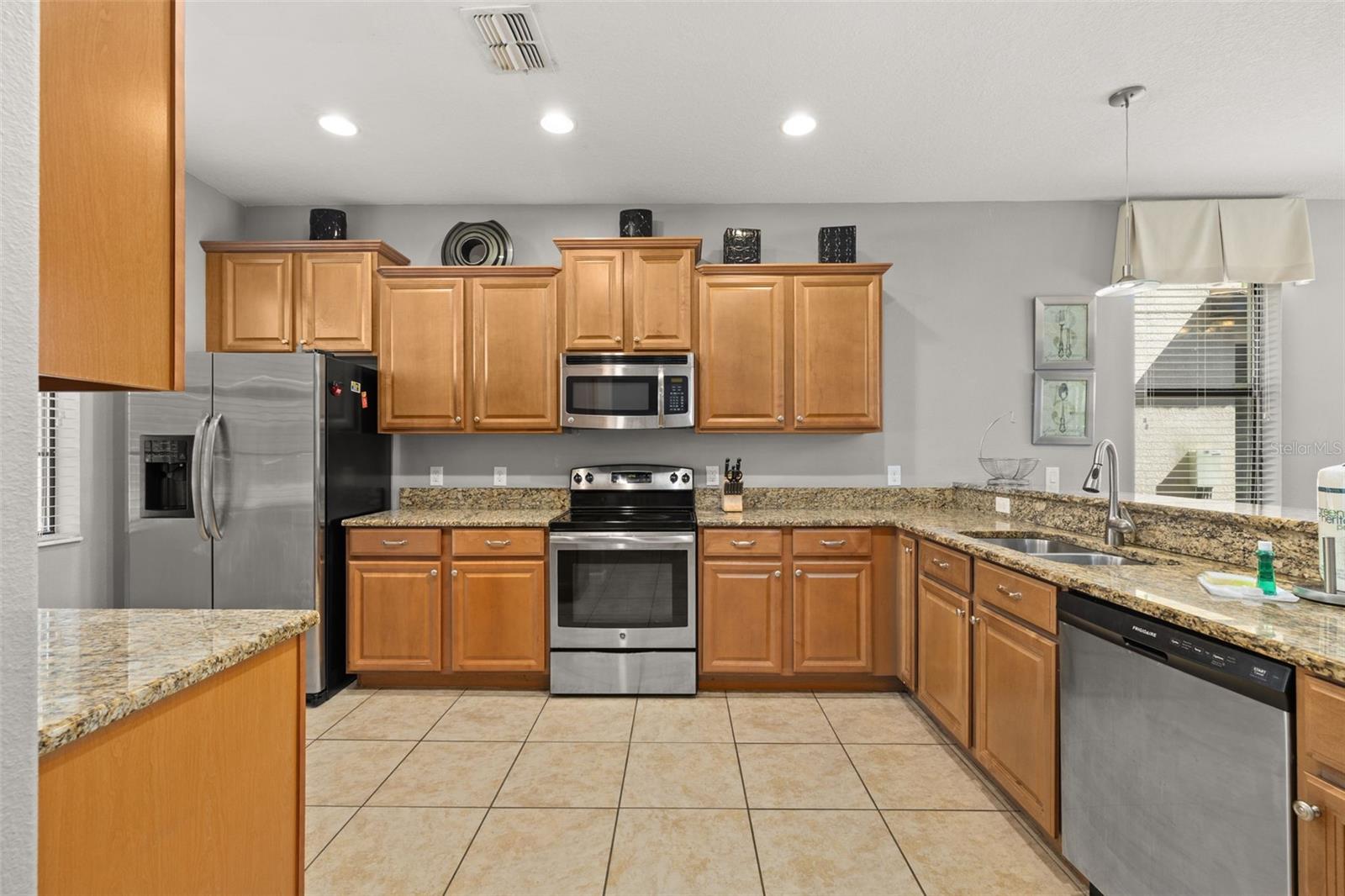 Image 7 of 87 For 1471 Moon Valley Drive