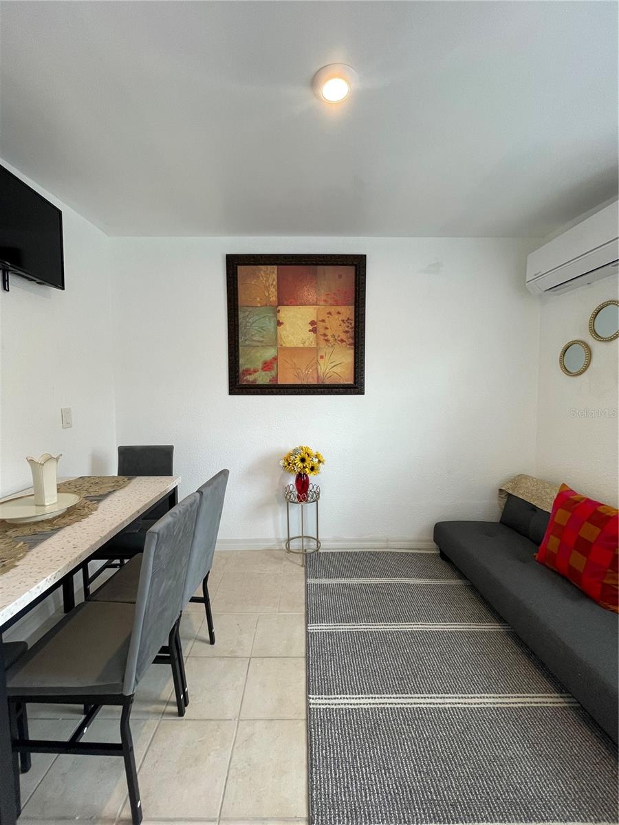 Image 10 of 19 For 1606 New Amsterdam Way Apt C