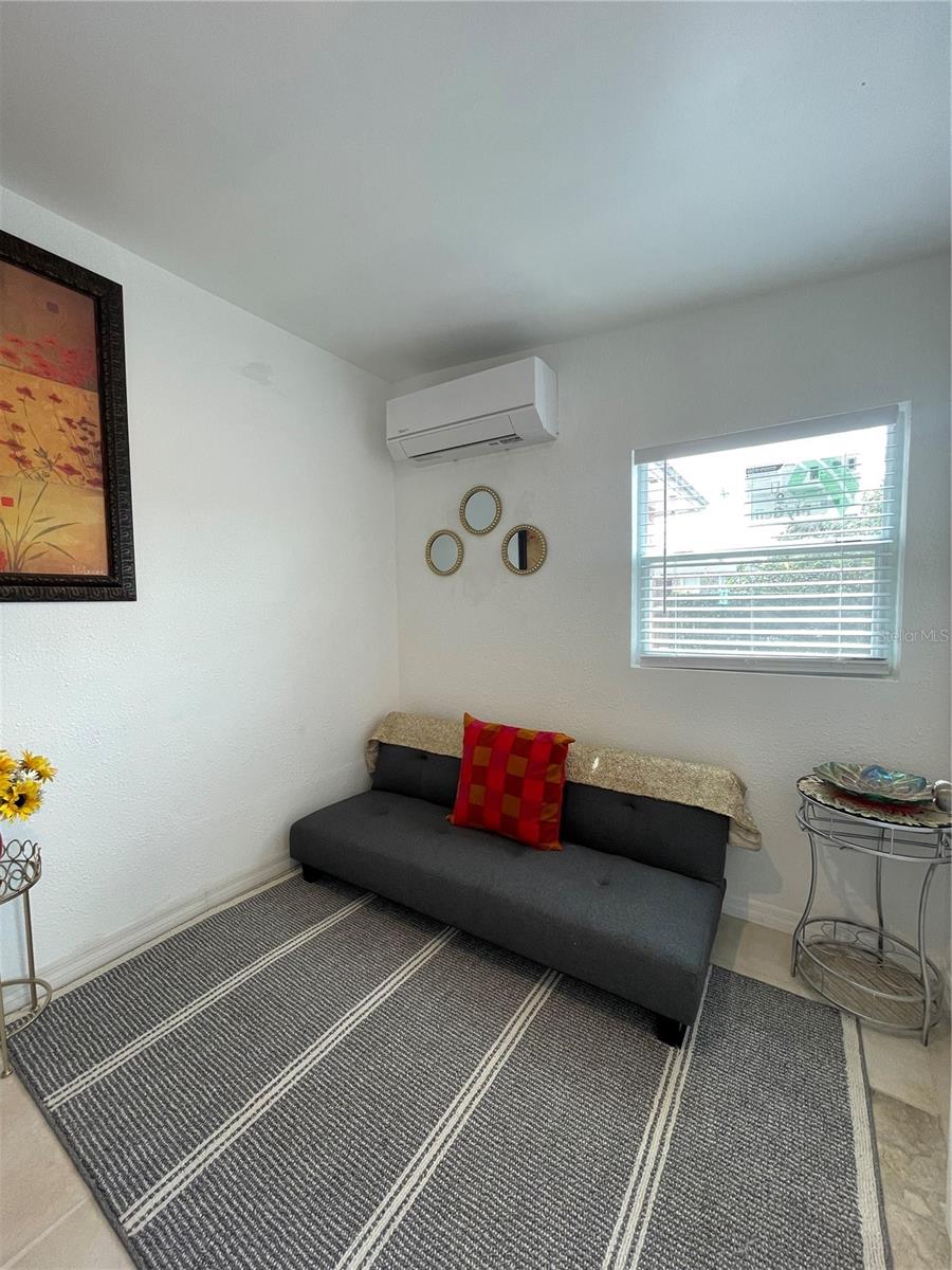 Image 11 of 19 For 1606 New Amsterdam Way Apt C