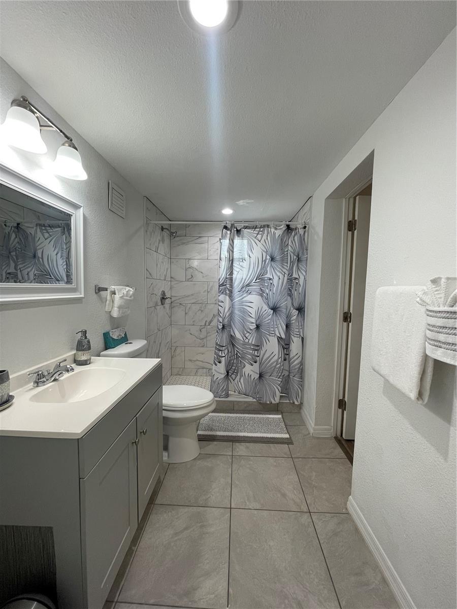 Image 14 of 19 For 1606 New Amsterdam Way Apt C
