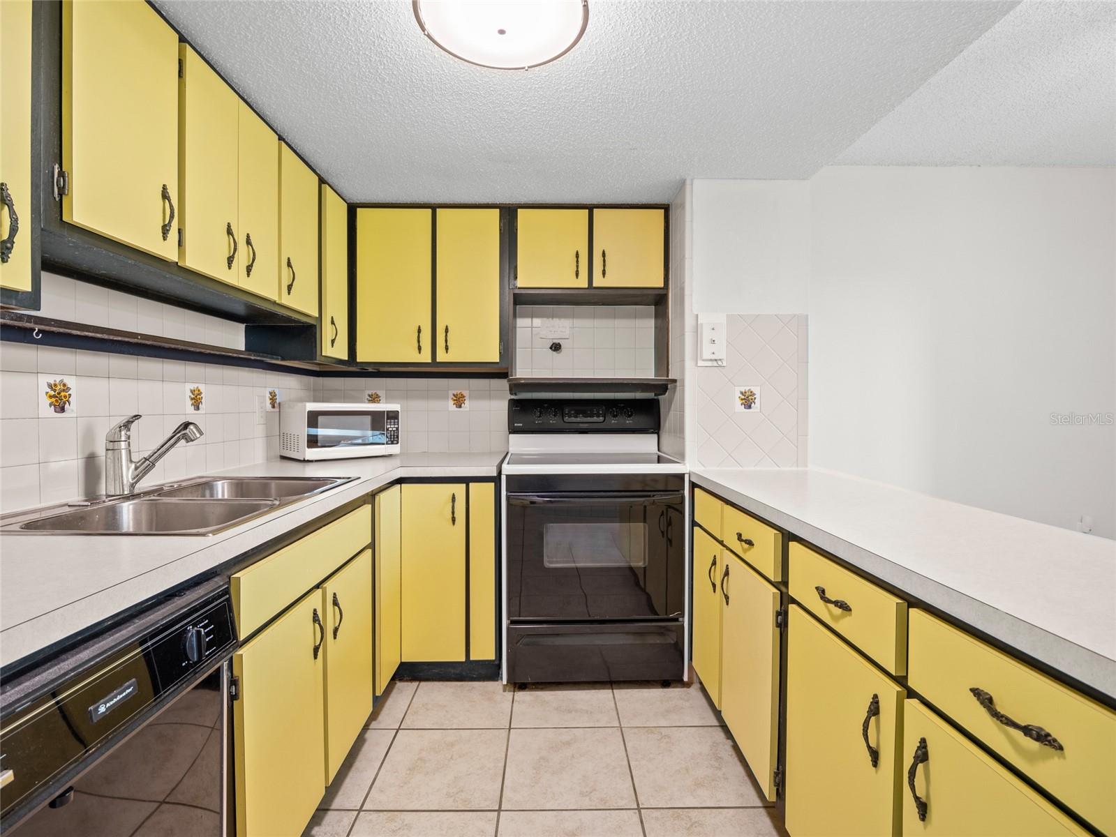 Image 14 of 37 For 5801 Atlantic Avenue 501
