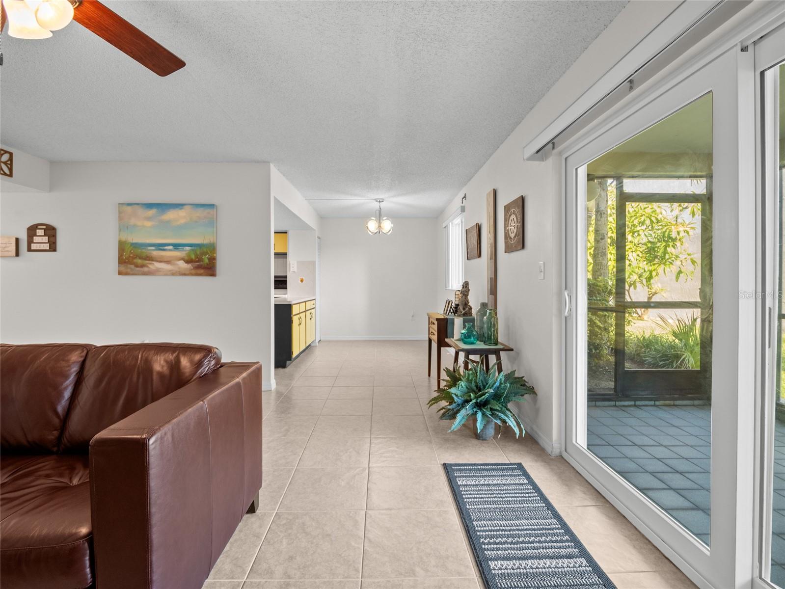 Image 5 of 37 For 5801 Atlantic Avenue 501