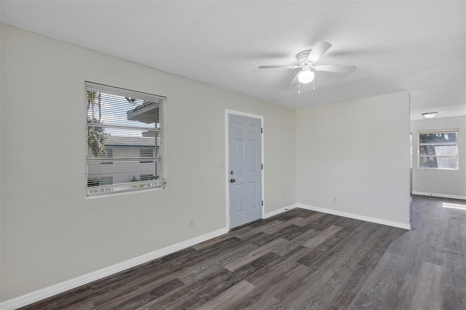 Image 5 of 13 For 751 Bellevue Avenue 4