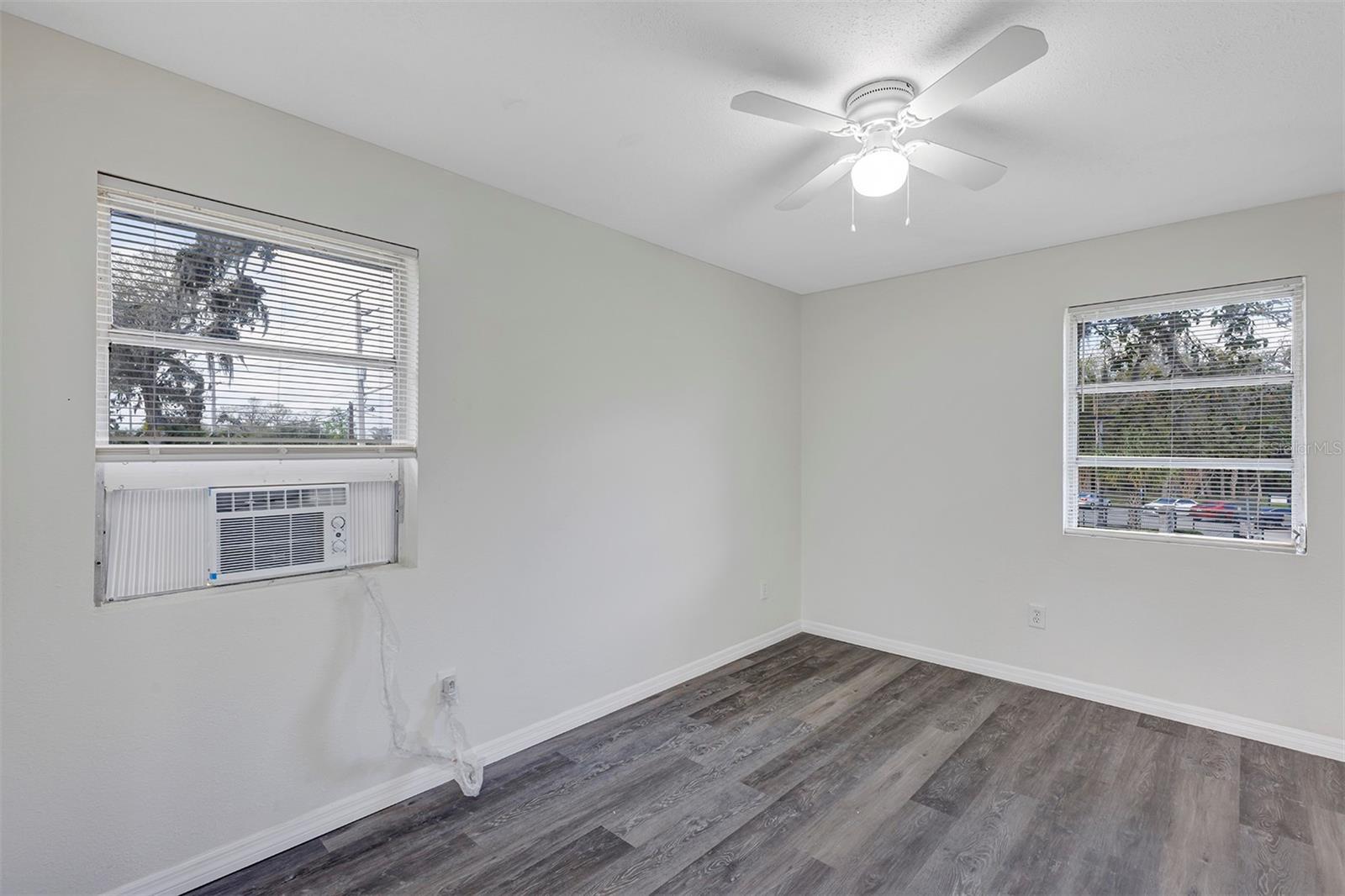 Image 7 of 13 For 751 Bellevue Avenue 4