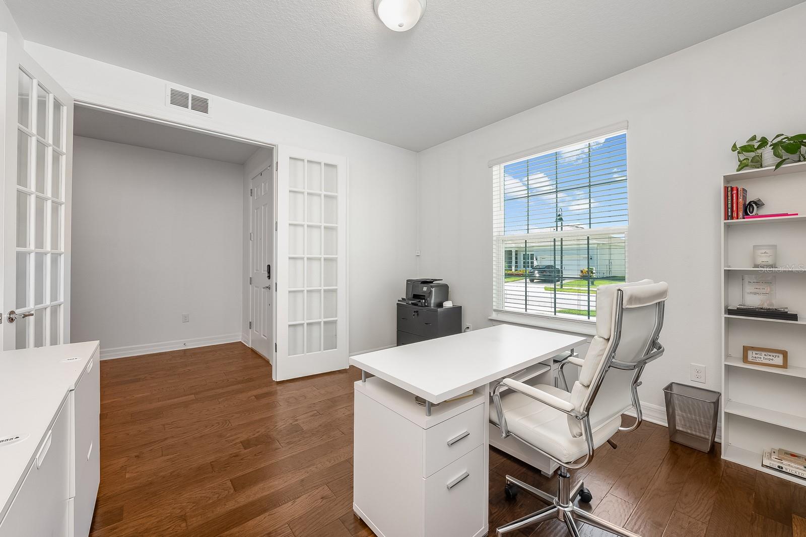 Image 10 of 30 For 3233 Sailing Pier Avenue