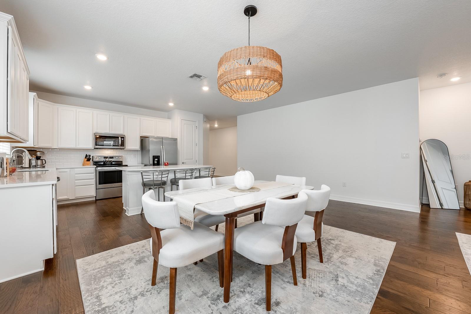 Image 5 of 30 For 3233 Sailing Pier Avenue