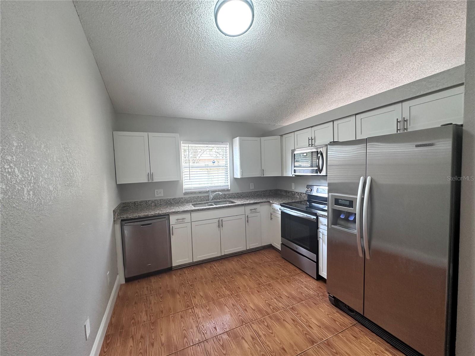 Image 3 of 13 For 1809 Elm Ridge Court