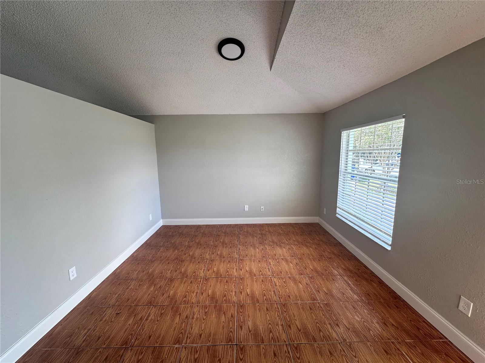 Image 5 of 13 For 1809 Elm Ridge Court