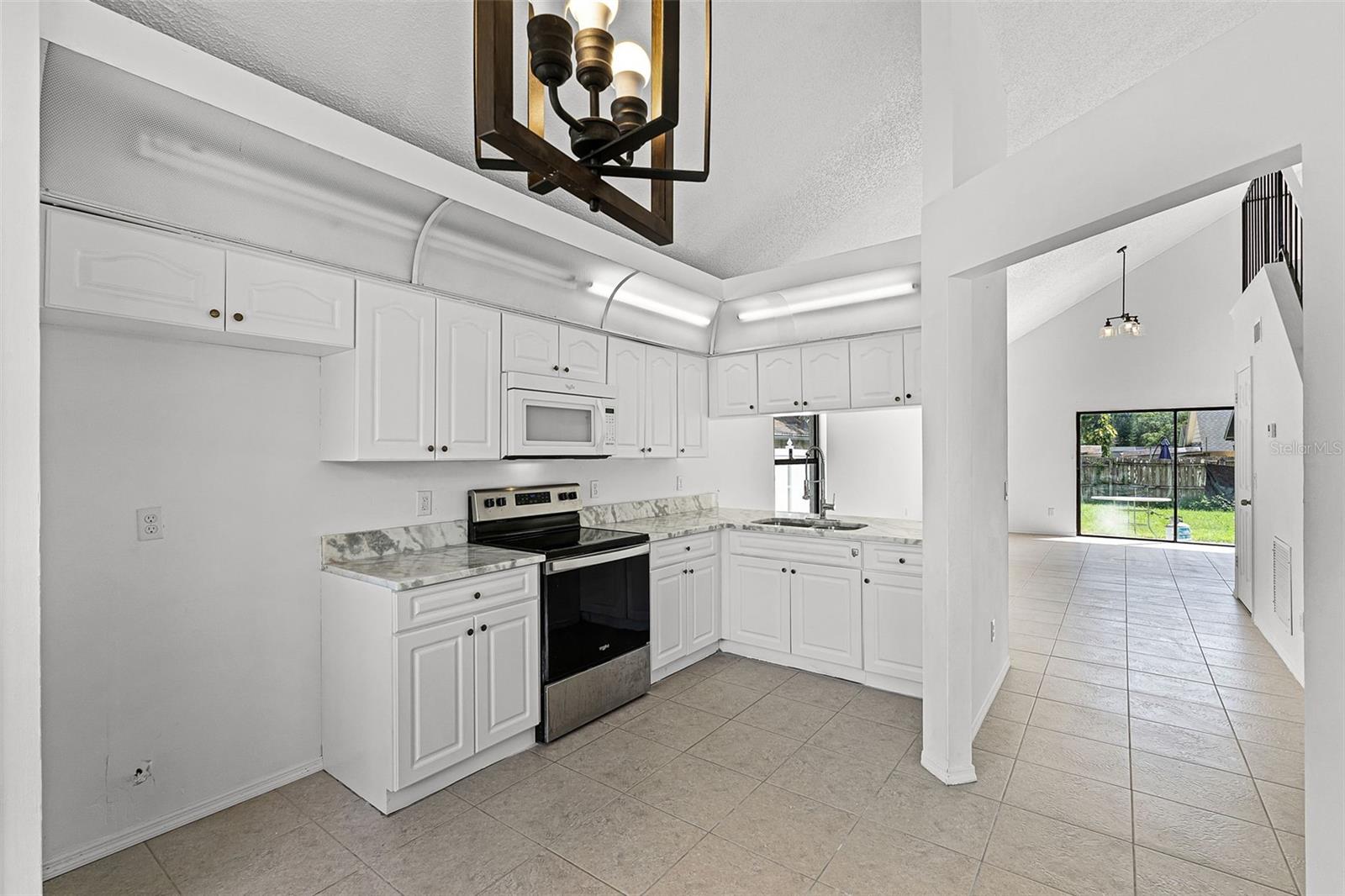 Image 16 of 19 For 4864 Old Oak Tree Court