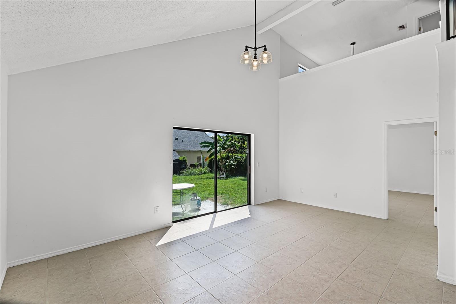 Image 18 of 19 For 4864 Old Oak Tree Court