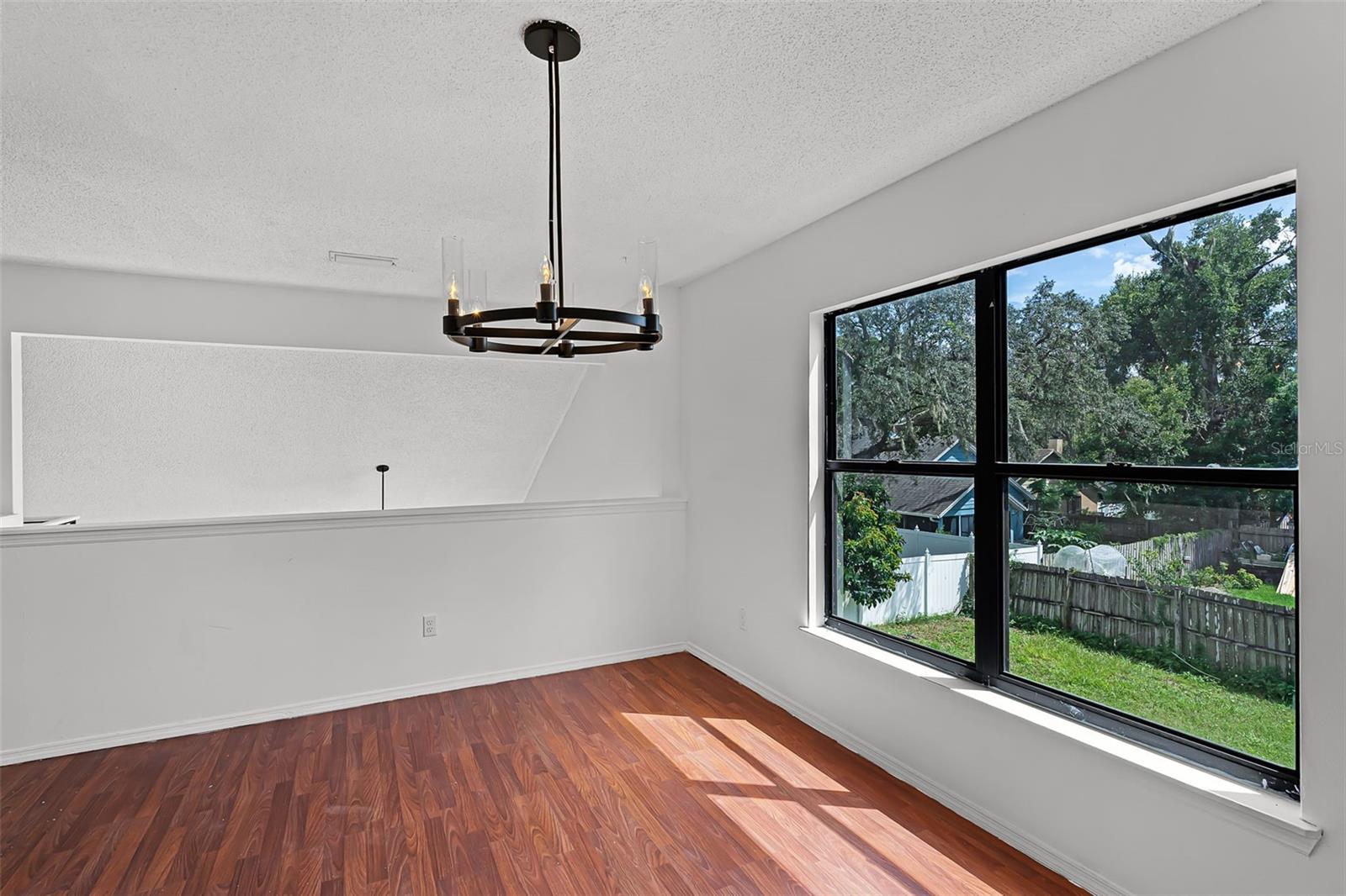 Image 7 of 19 For 4864 Old Oak Tree Court