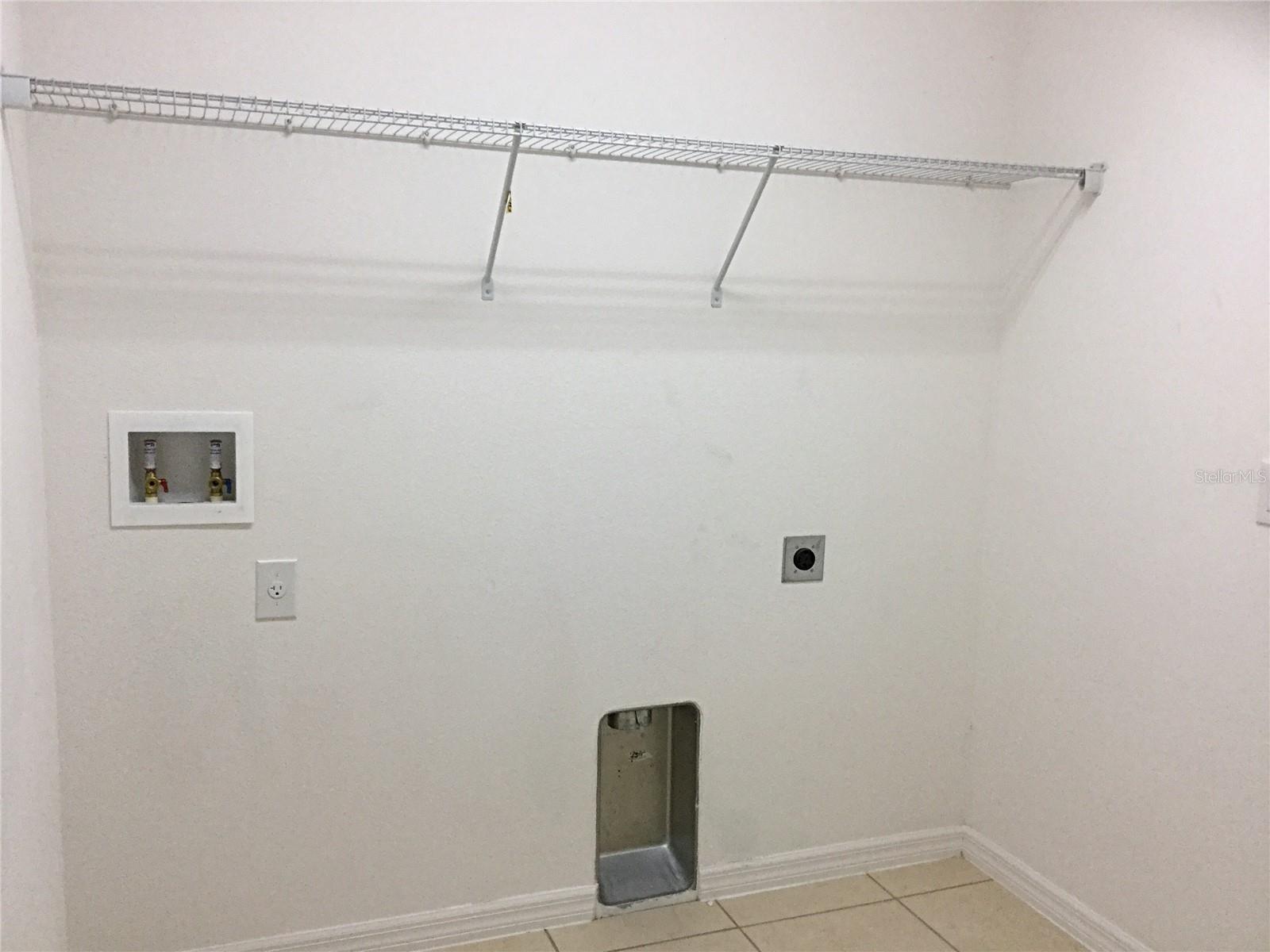 Image 12 of 14 For 662 Vitoria Road