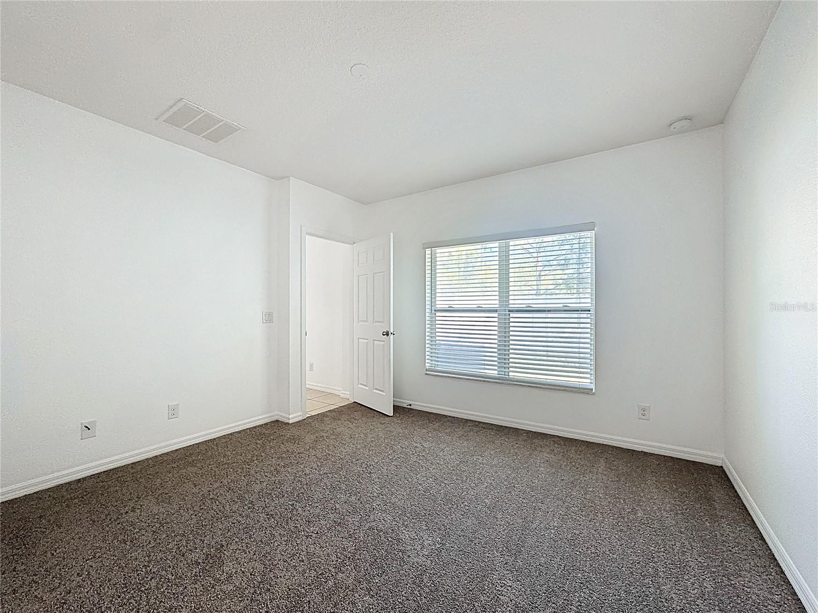 Image 20 of 34 For 662 Vitoria Road