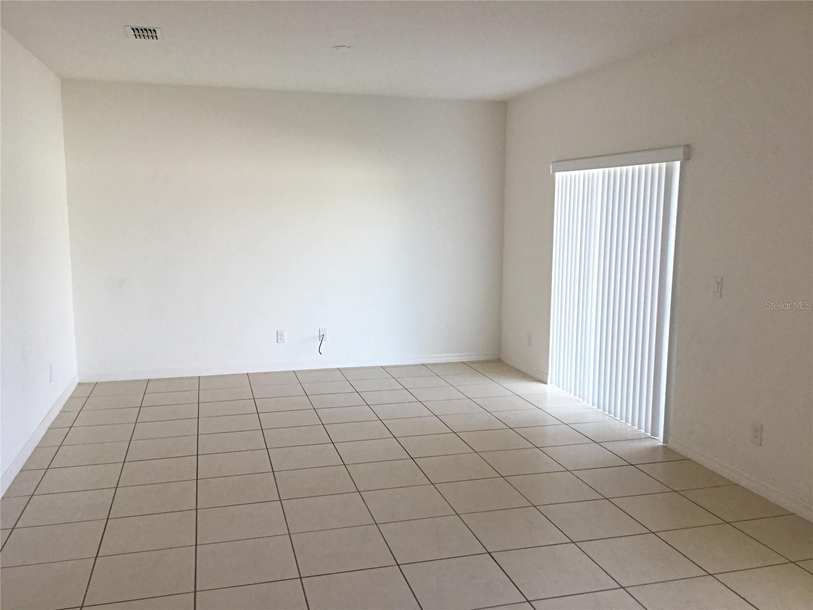 Image 4 of 14 For 662 Vitoria Road