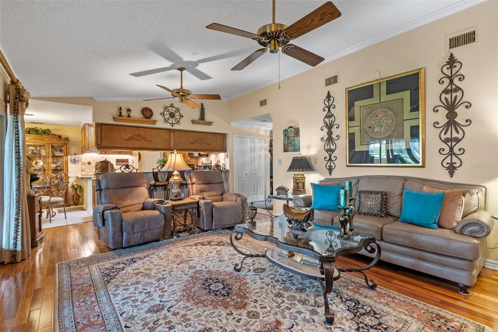 Image 18 of 58 For 14050 Marine Court