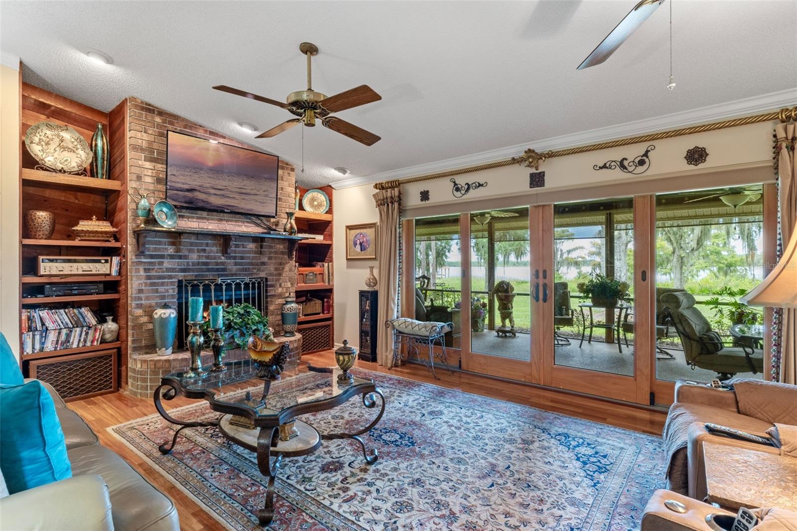 Image 20 of 58 For 14050 Marine Court