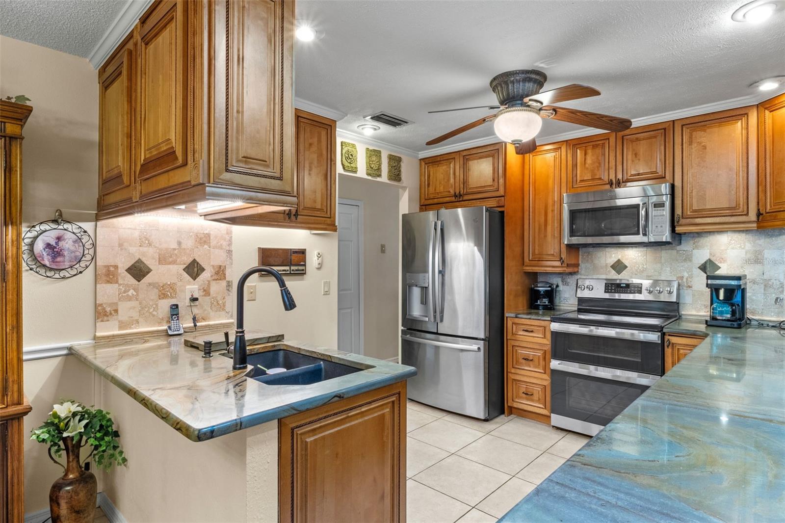 Image 22 of 58 For 14050 Marine Court