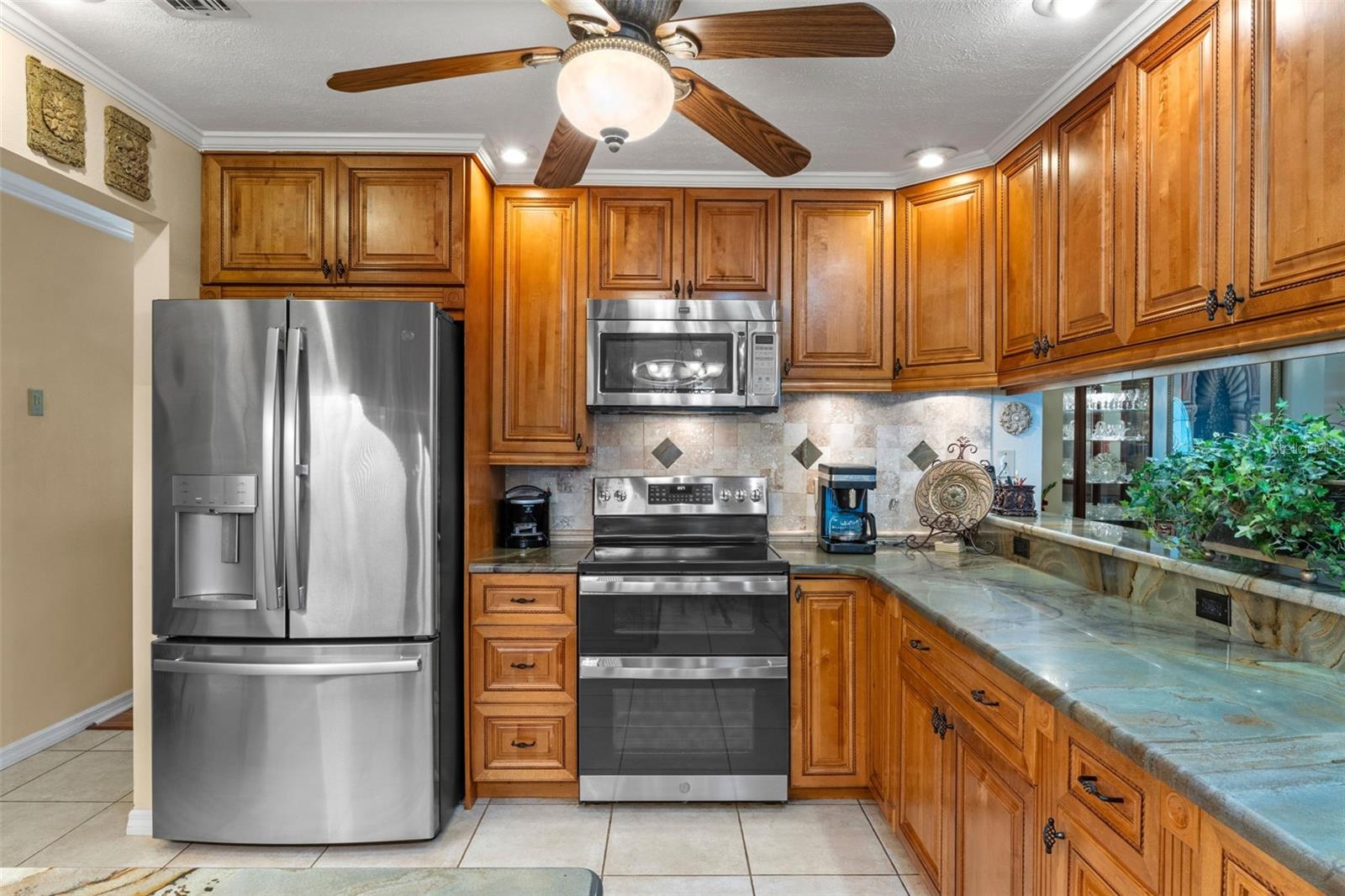 Image 23 of 58 For 14050 Marine Court