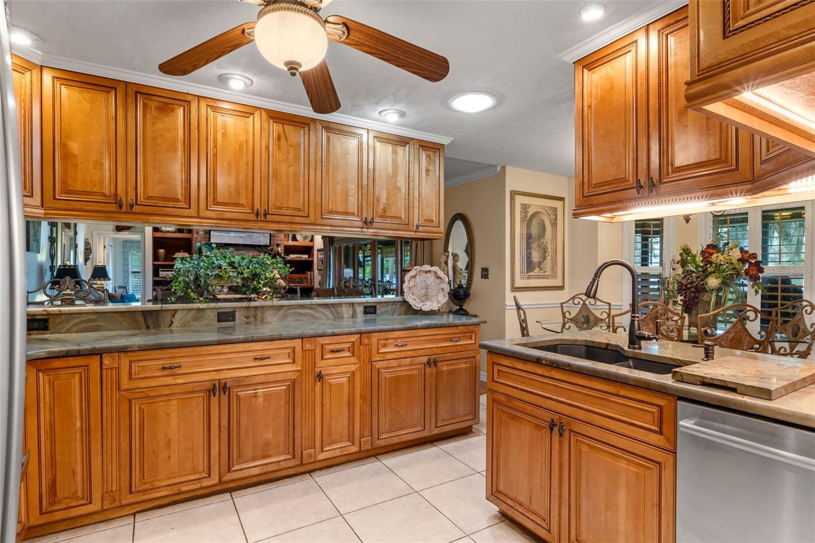 Image 24 of 58 For 14050 Marine Court