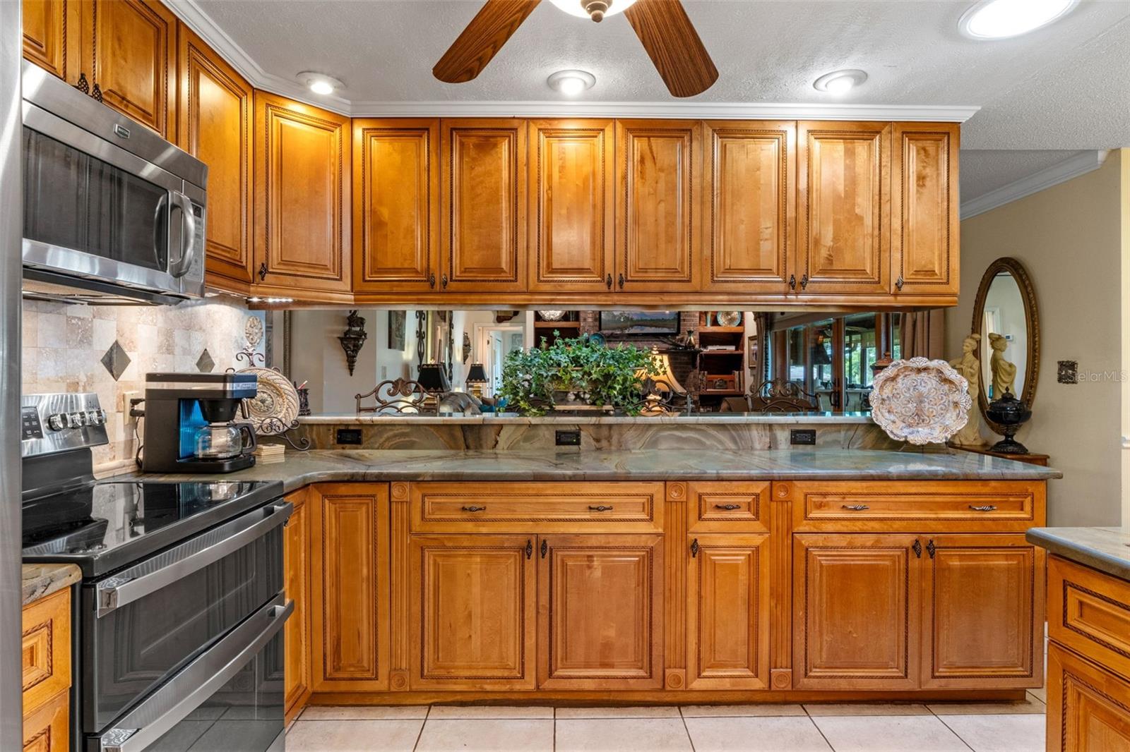 Image 25 of 58 For 14050 Marine Court