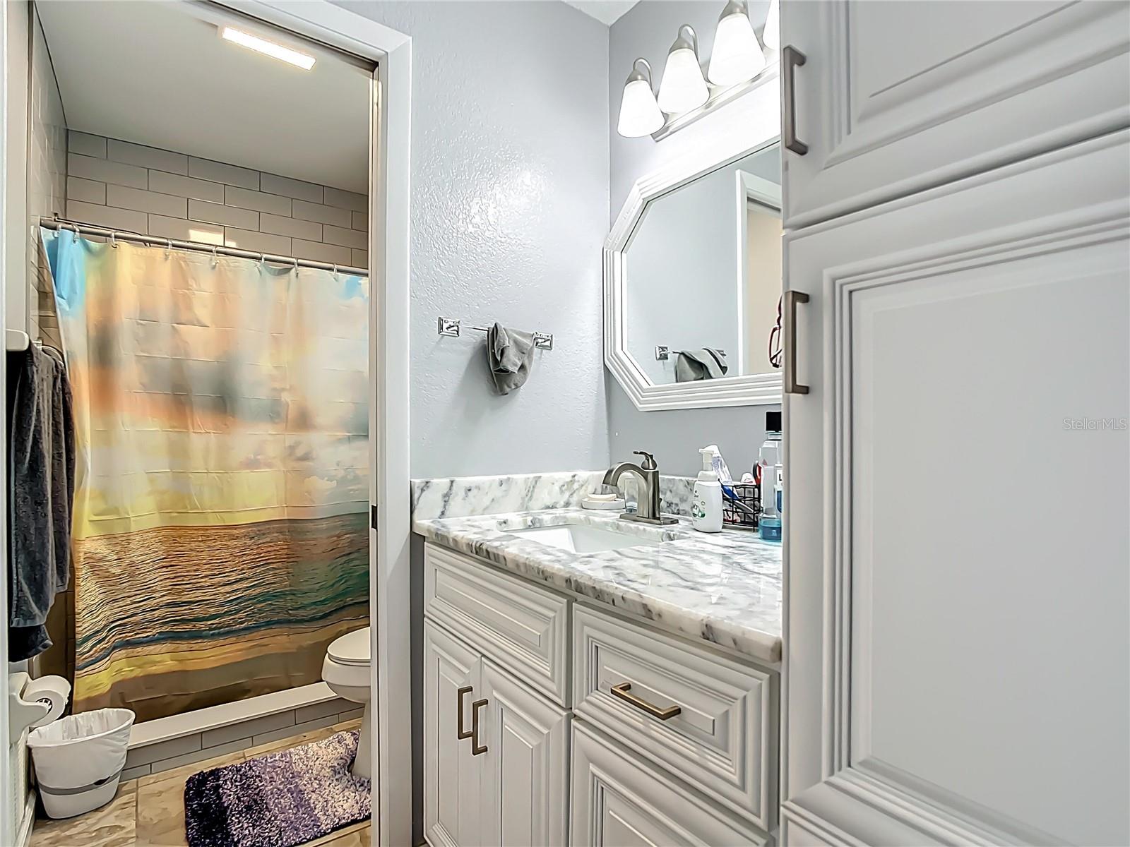 Image 14 of 16 For 215 Persimmon Street 52