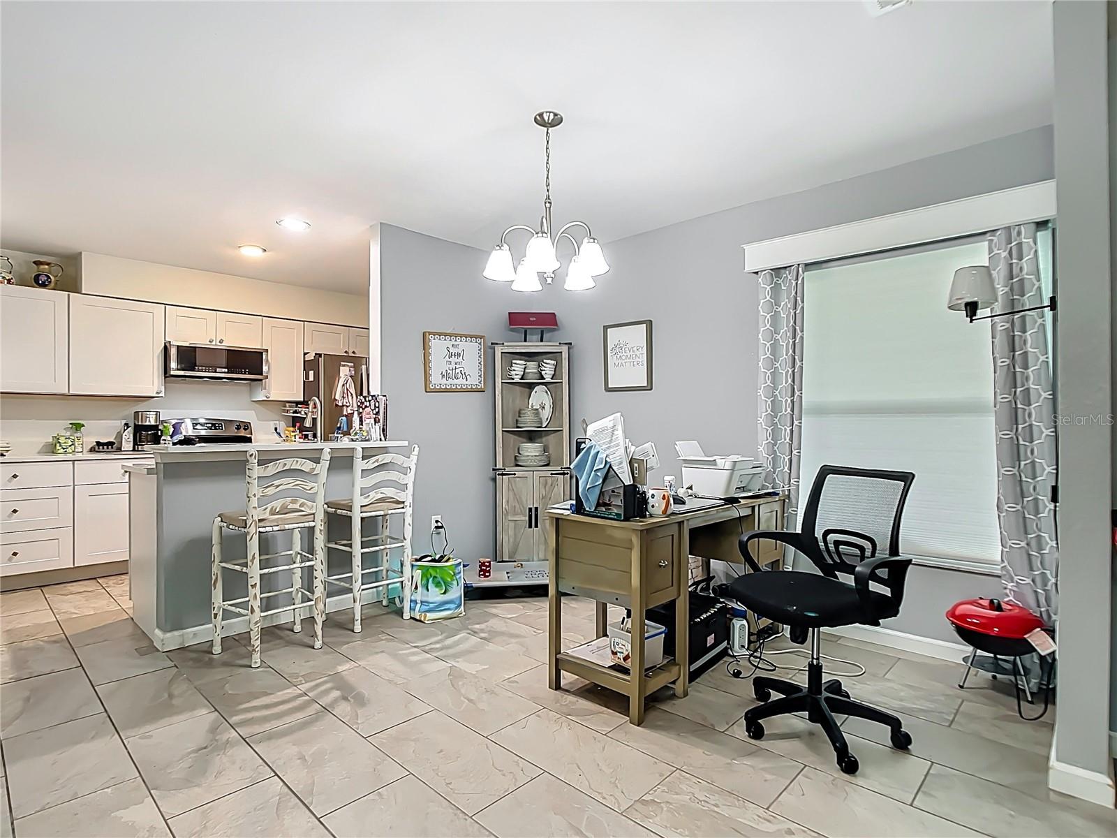 Image 8 of 16 For 215 Persimmon Street 52