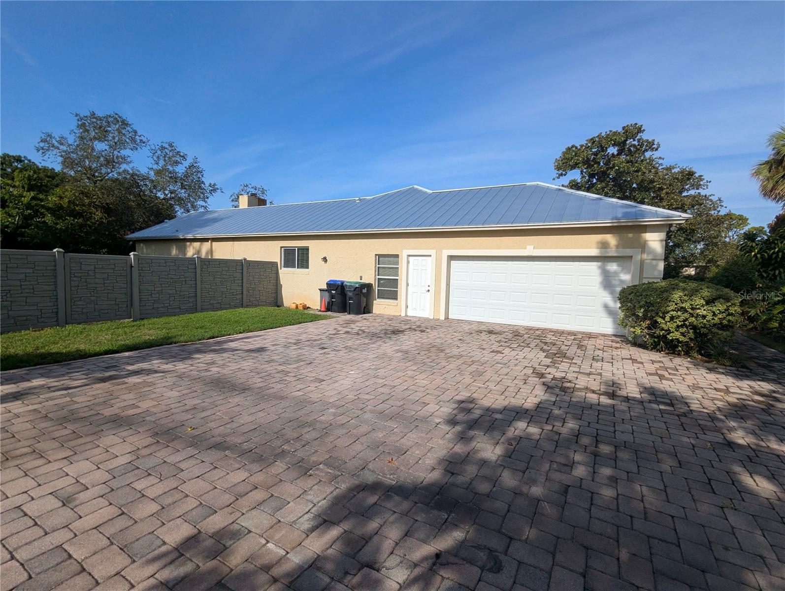 Image 10 of 64 For 8052 Oak Park Road