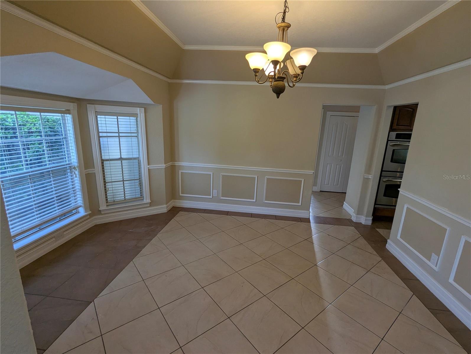 Image 22 of 64 For 8052 Oak Park Road