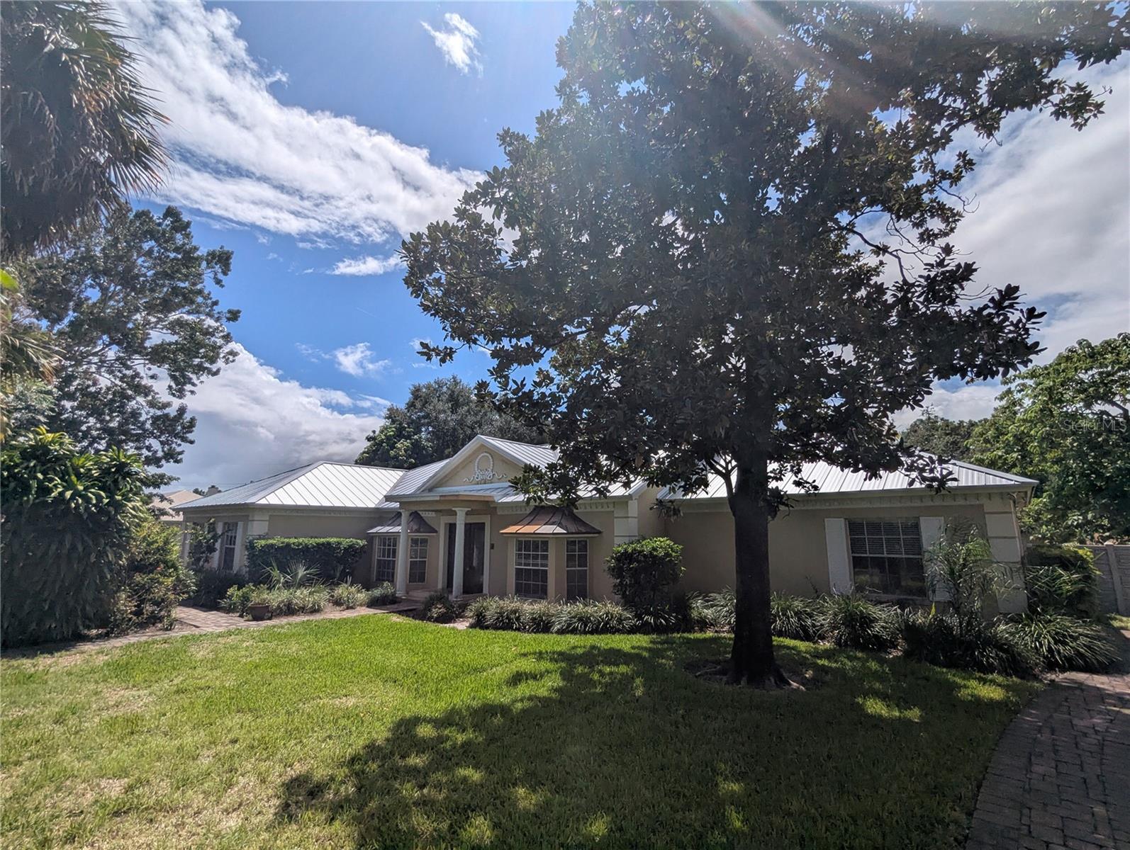 Image 5 of 64 For 8052 Oak Park Road