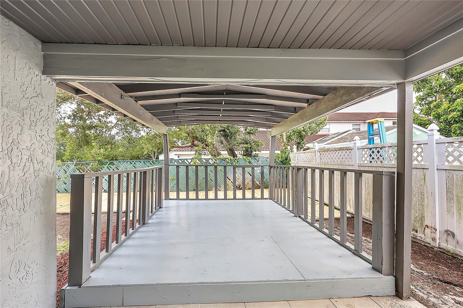Image 24 of 30 For 4120 Gulfstream Bay Court