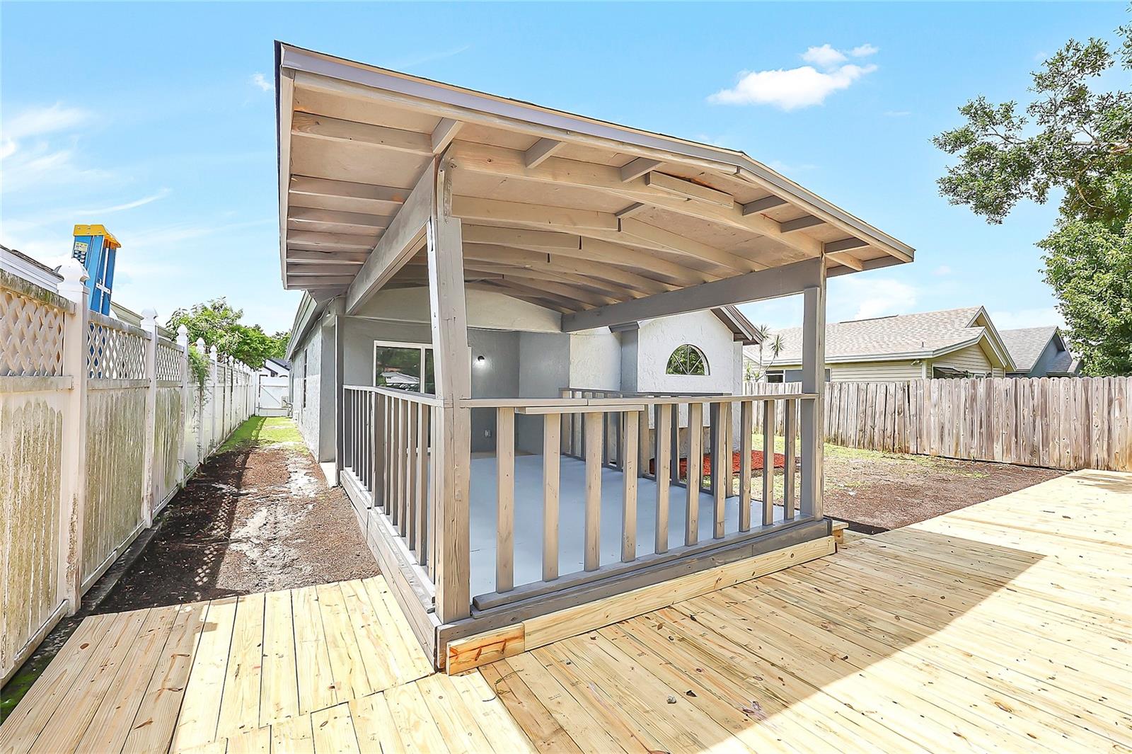 Image 28 of 30 For 4120 Gulfstream Bay Court