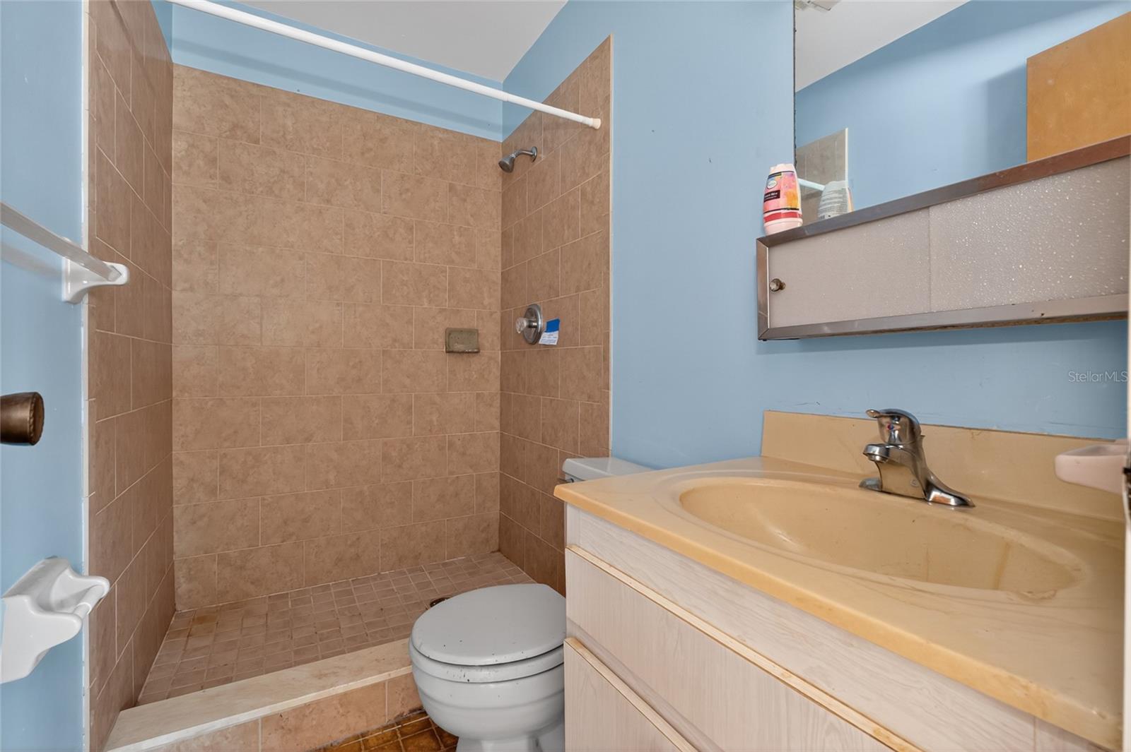 Image 16 of 22 For 1005 Ashley Avenue